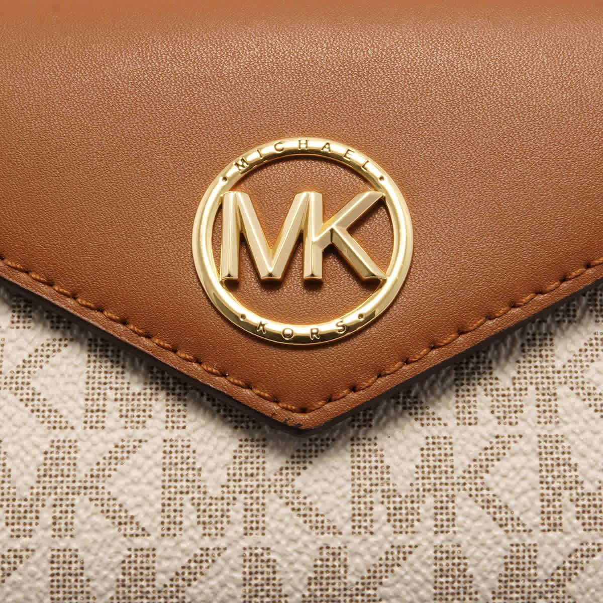 '- Carmen Envelope Signature Medium Ladies Tri-Fold Vanilla/Acorn Logo Kors Wallet Michael